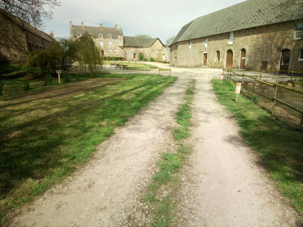 Saint-Nicolas-de-Pierrepont Elevage De La Hurie المظهر الخارجي الصورة